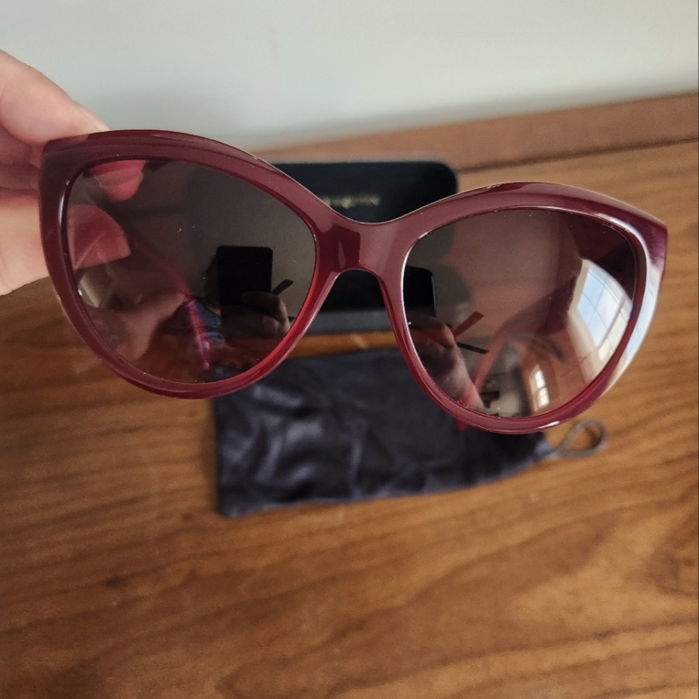 Alexander McQueen sunglasses Burgundy